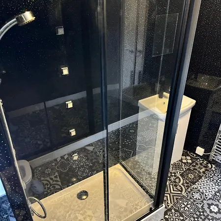 Sea Front Lush Apartment Massage Power Shower Netflix Tv Bridlington Exterior photo